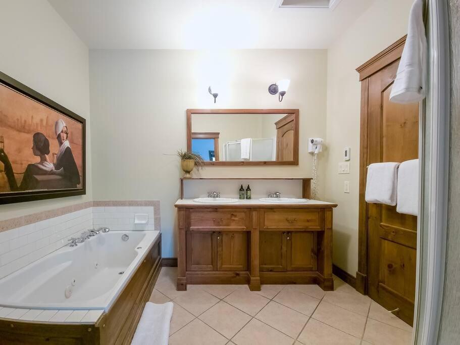 Appartamento Tremblant Prestige - Manoir 108-2 Mont-Tremblant Esterno foto